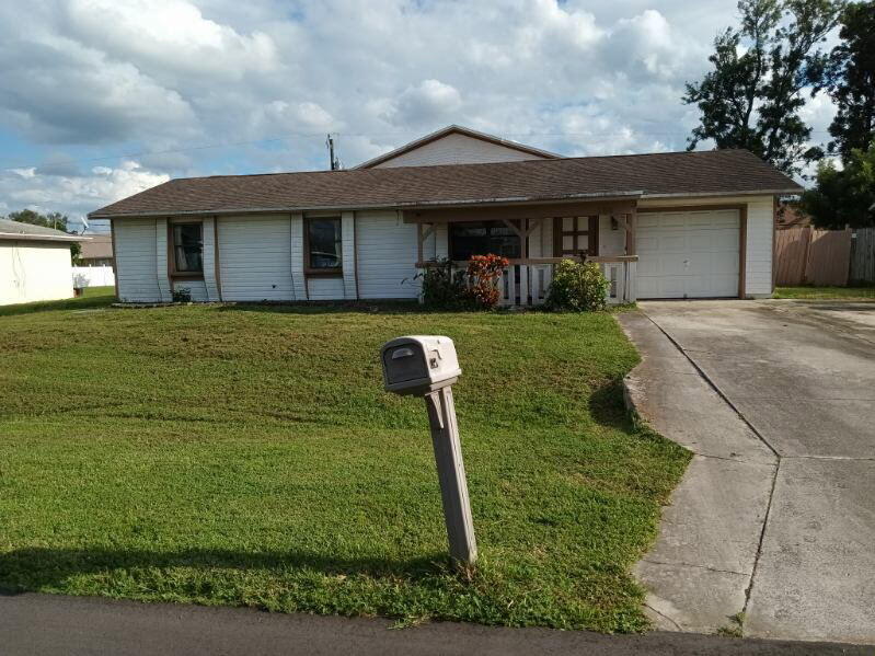 756 Southwest Bond Road Port St. Lucie, FL 34953 - Photo 2 of 4 7381871709566171773