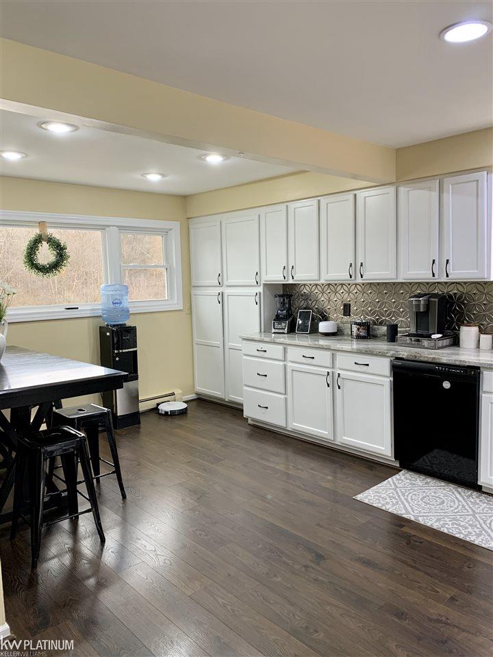 253 Scott Road Smiths Creek, MI 48074 - Photo 15 of 44