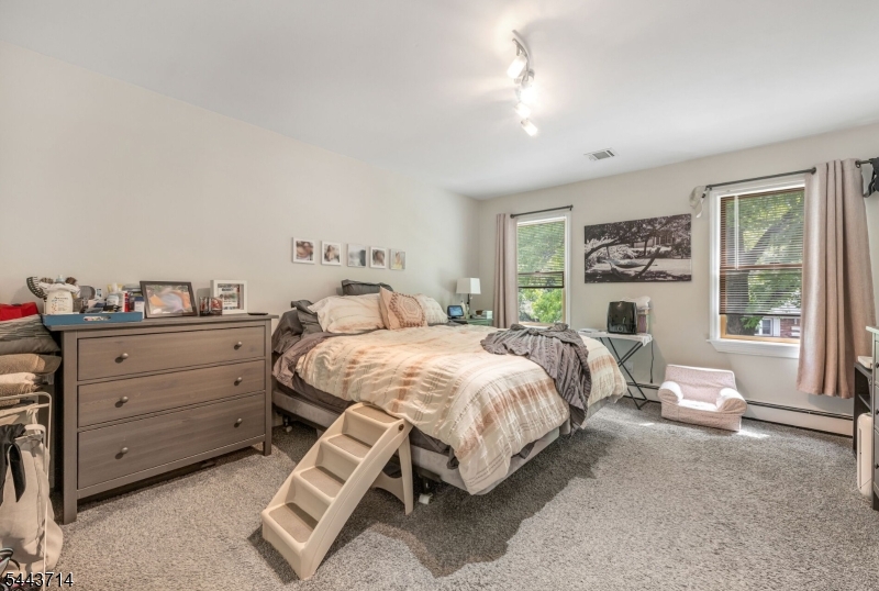 69 Prospect Street Paramus, NJ 07652 - Photo 8 of 15