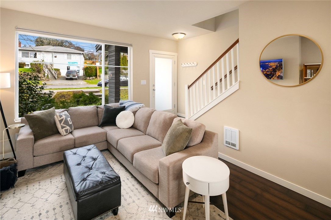 4219 Renton Avenue South Seattle, WA 98108 - Photo 4 of 22