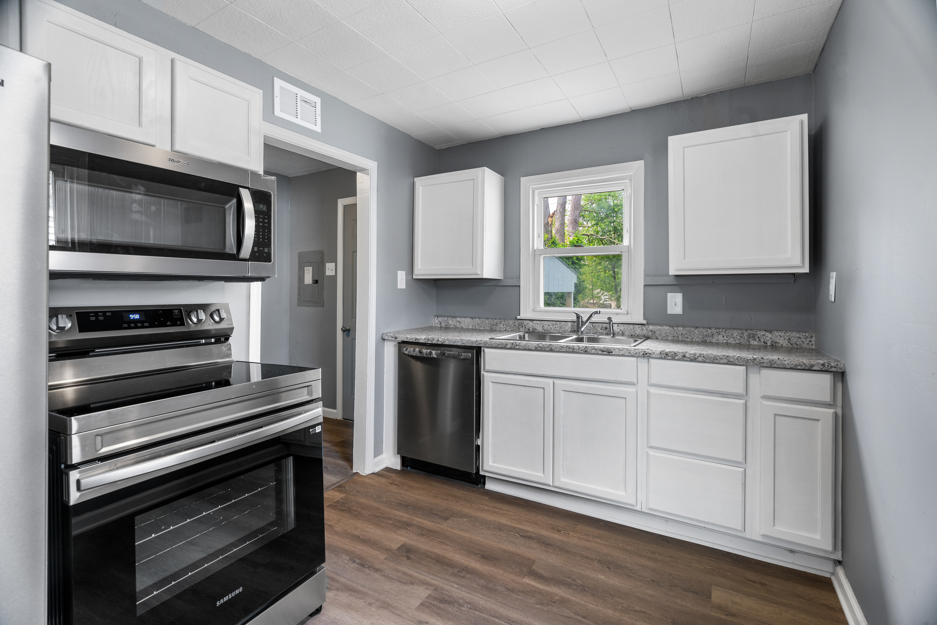 1916 North Riley Avenue Indianapolis, IN 46218 - Photo 4 of 26 Gallery Image 4