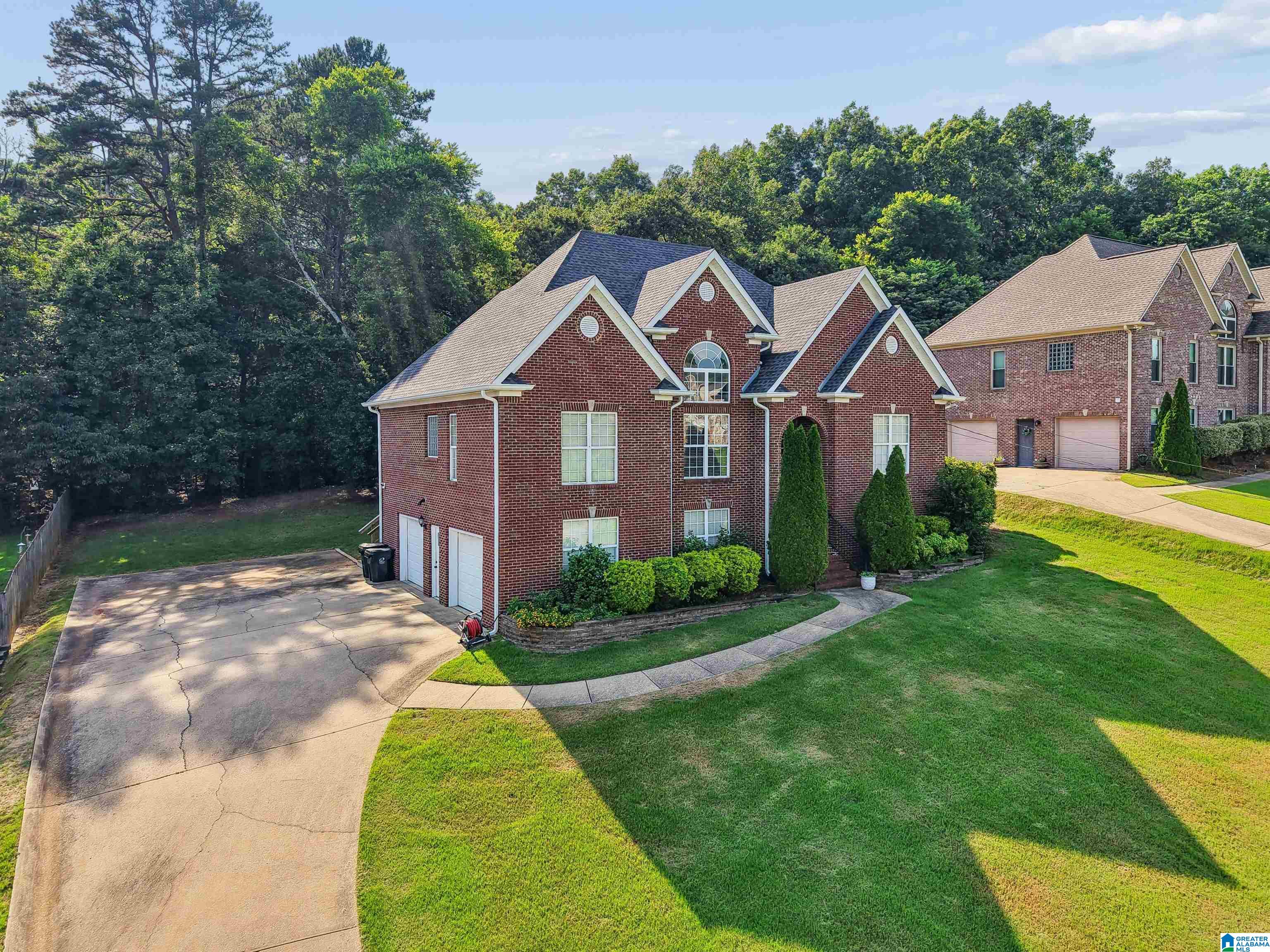 1042 Meadows Lane Moody, AL 35004 - Photo 5 of 44