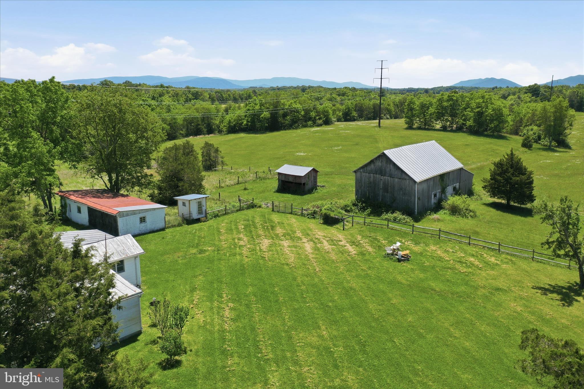 1604 Double Church Road Stephens City, VA 22655 - Photo 2 of 35