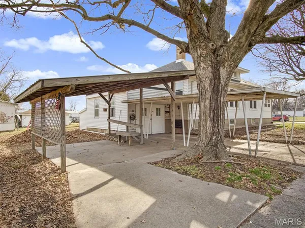 $119,000 | 101 East Locust Street, Coulterville, IL 62237