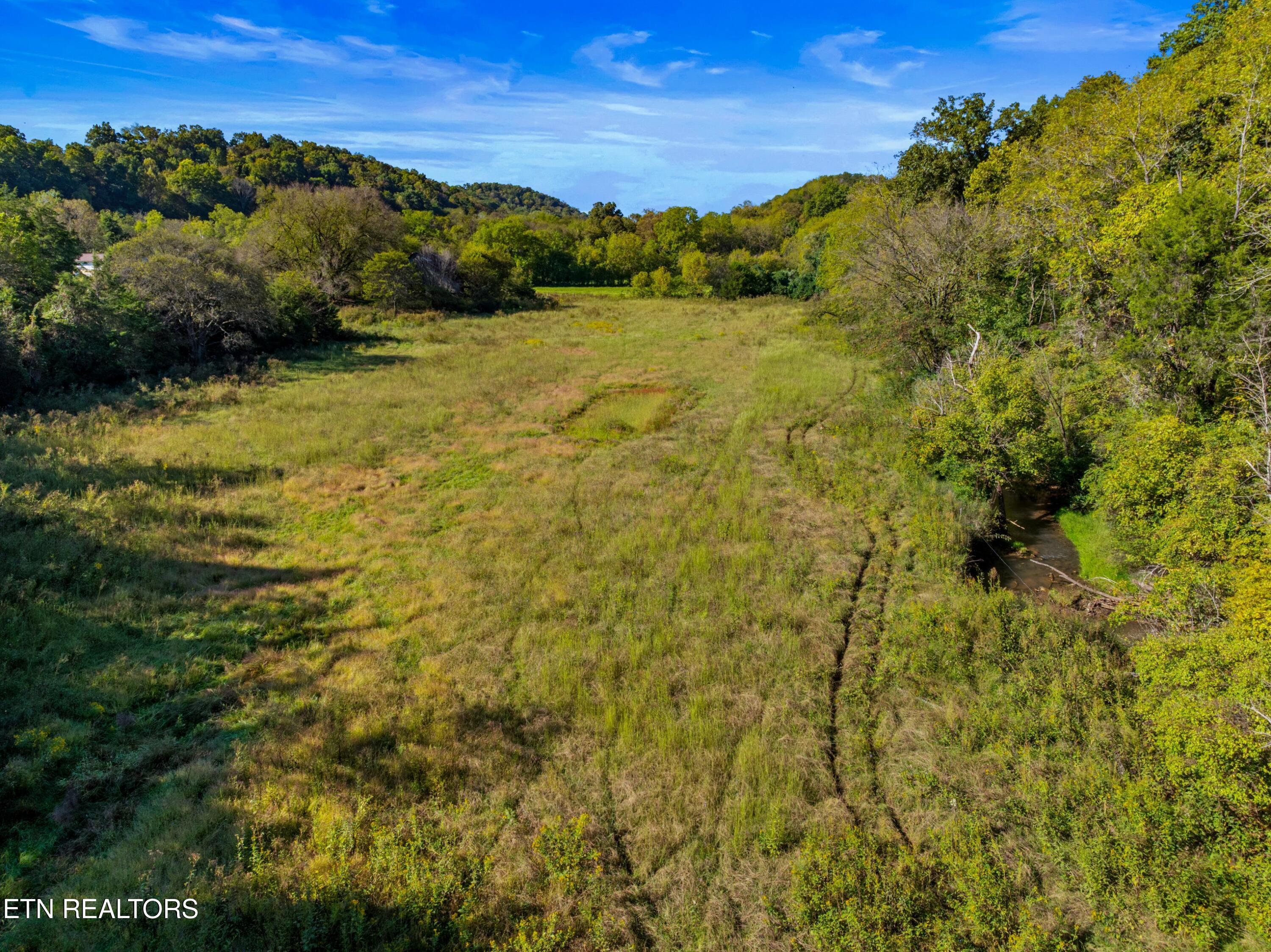792 R H Ellis Road Dandridge, TN 37725 - Photo 12 of 25 012-792RHEllisRoad-Dandridge