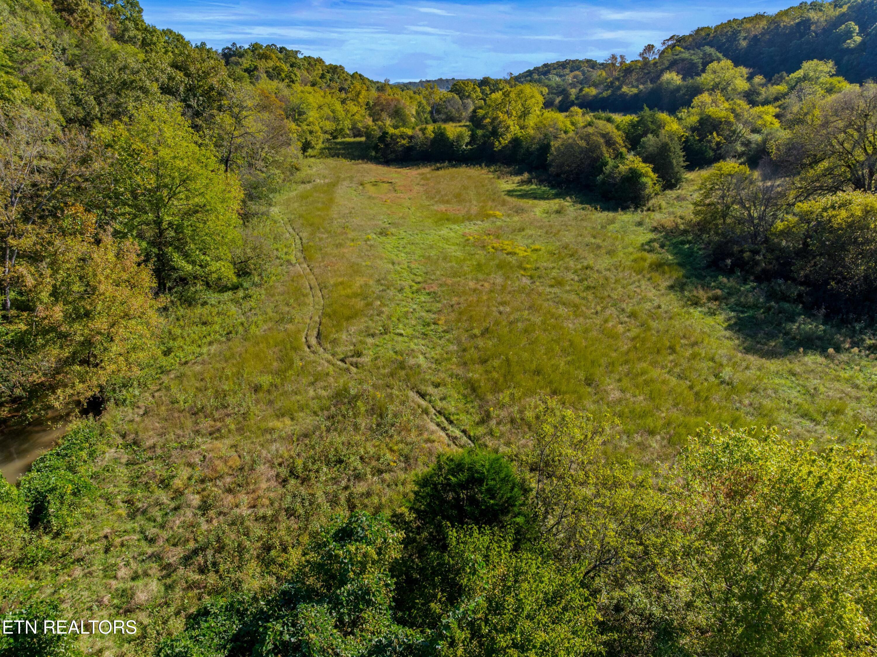 792 R H Ellis Road Dandridge, TN 37725 - Photo 15 of 25 015-792RHEllisRoad-Dandridge