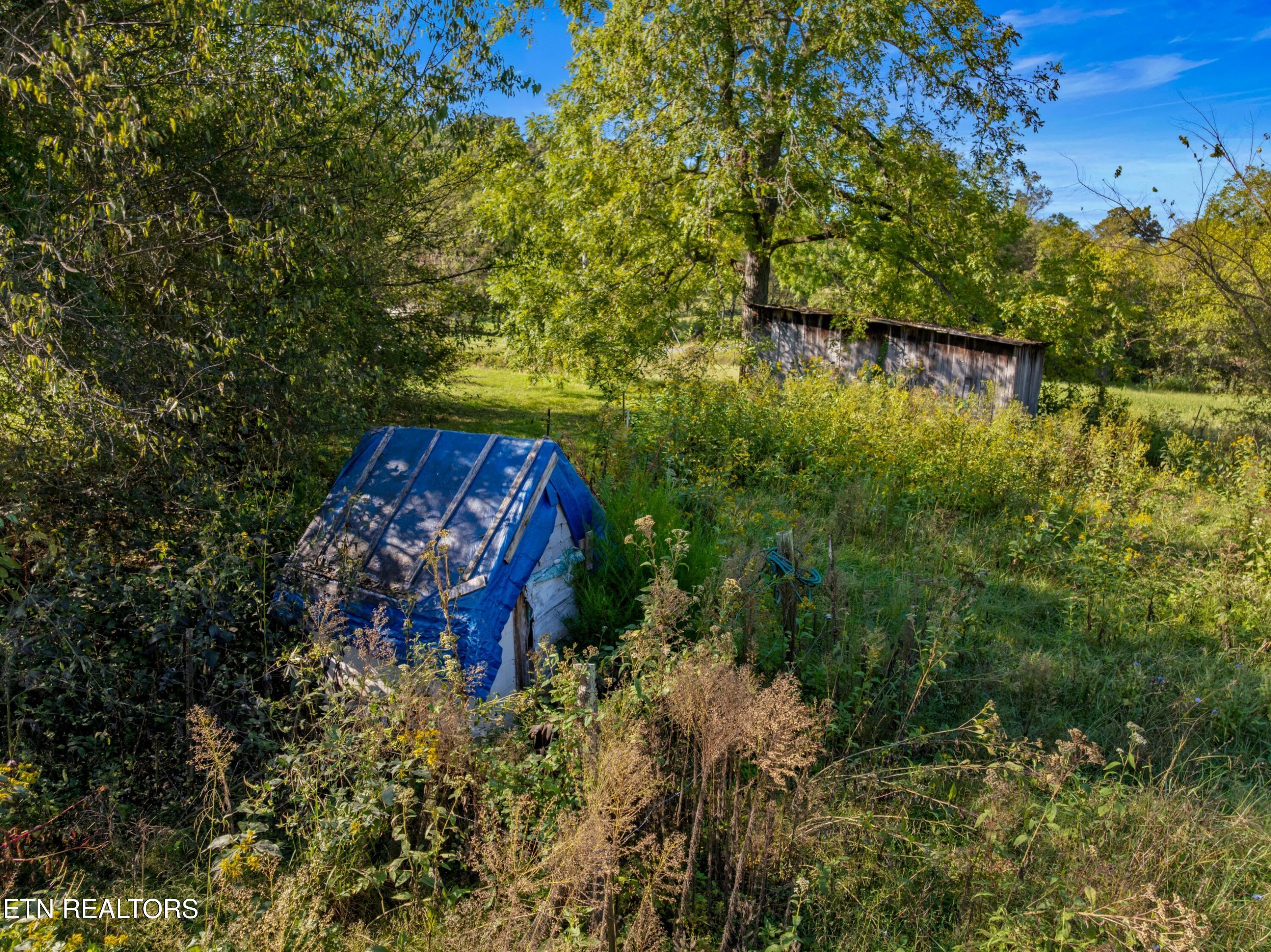 792 R H Ellis Road Dandridge, TN 37725 - Photo 23 of 25 023-792RHEllisRoad-Dandridge-TN-37725-SM