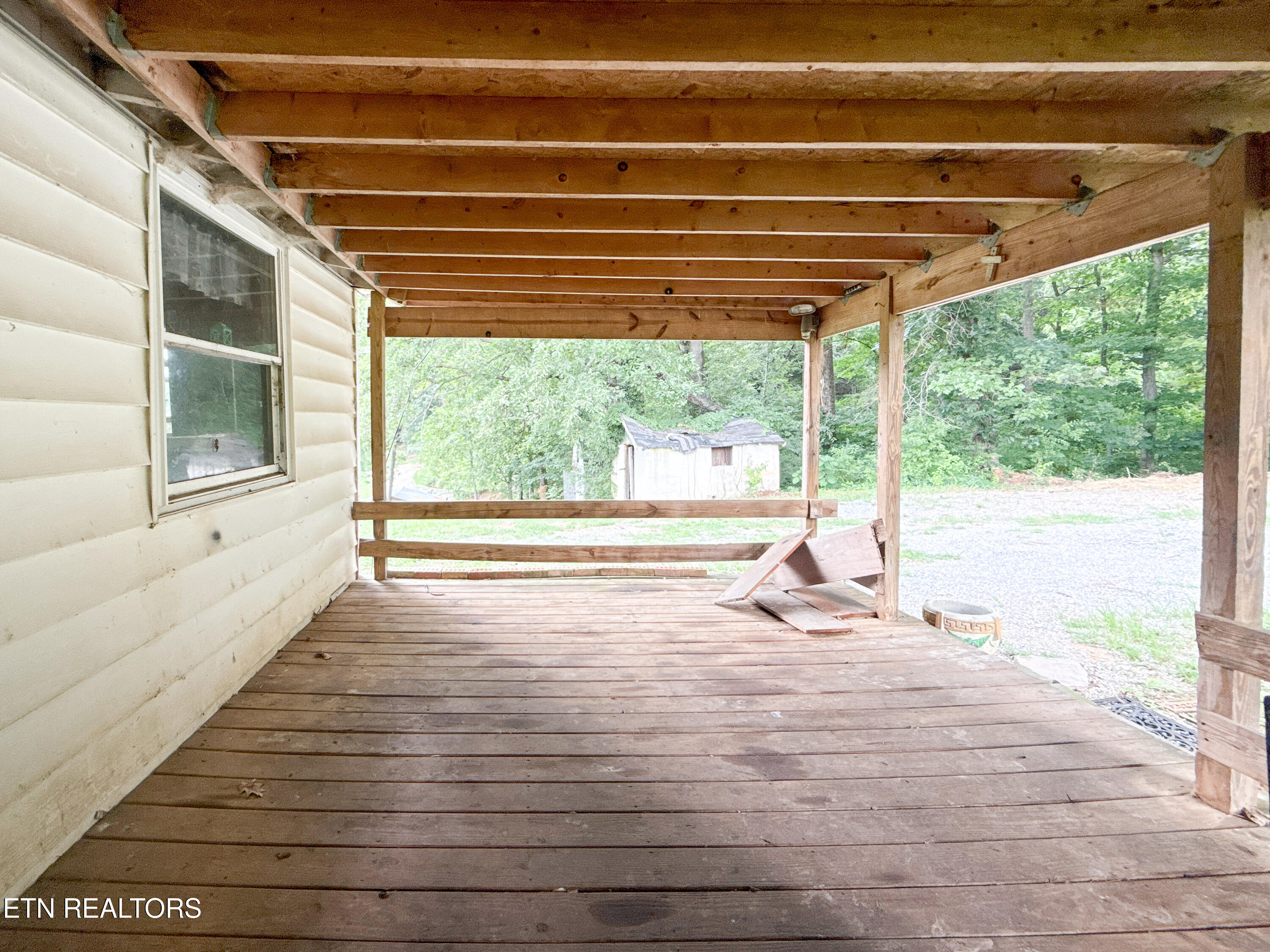 2518 Roseberry Road Mascot, TN 37806 - Photo 15 of 41 037-SMALL