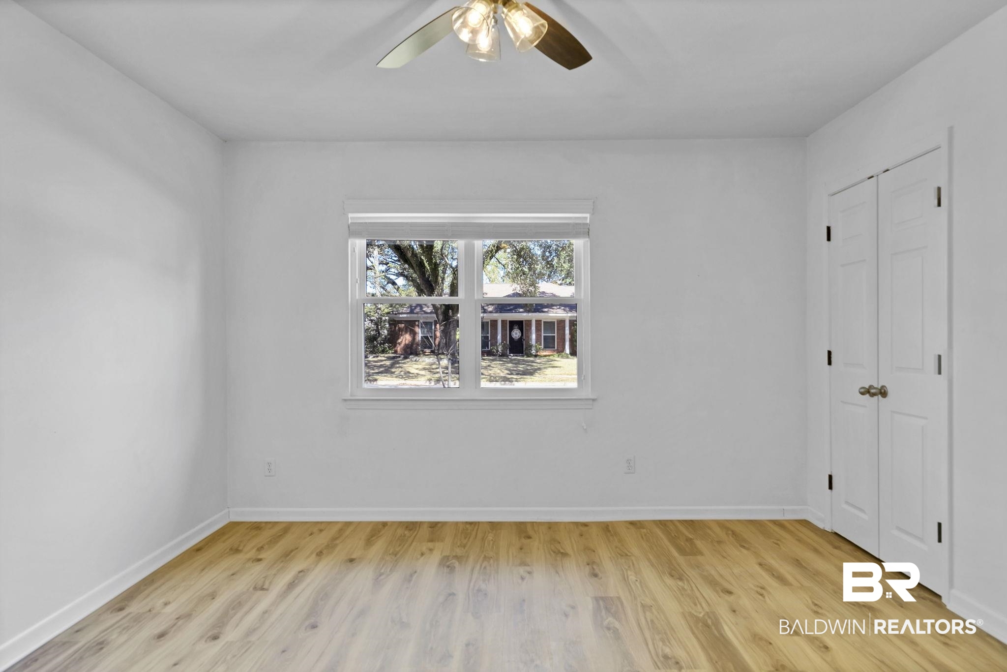 5817 Woodgate Road Mobile, AL 36609 - Photo 38 of 85 Primary bedroom with two closets