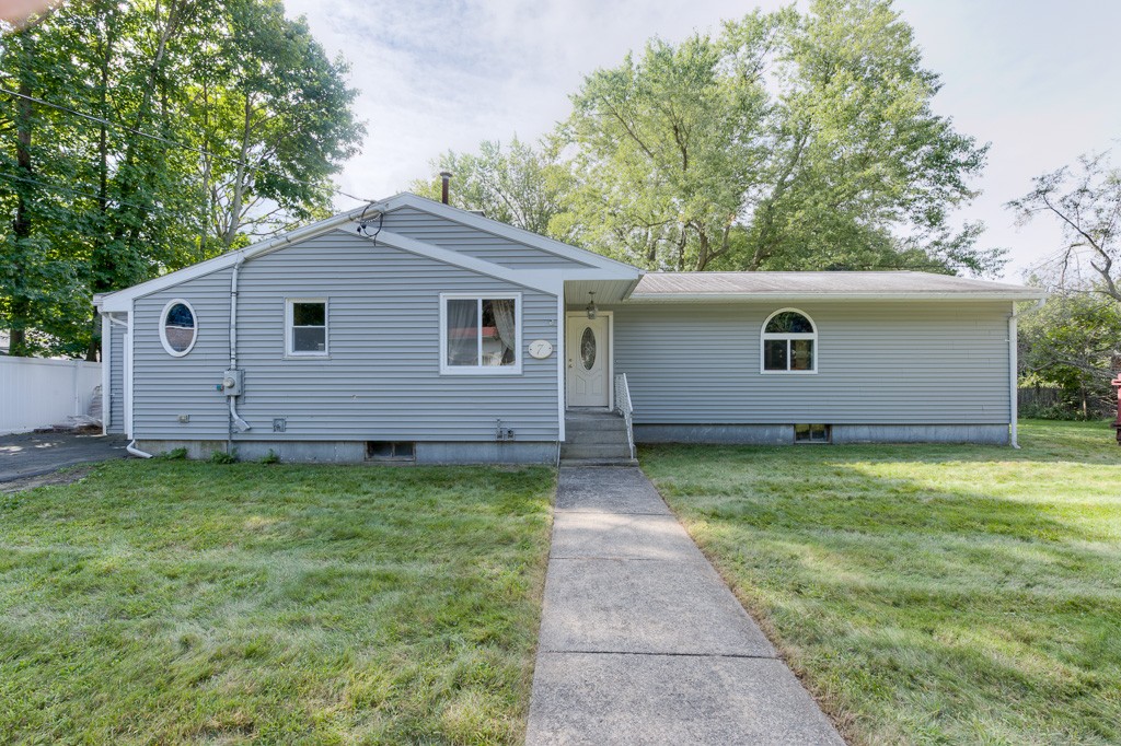 7 Saybrook Road Shrewsbury, MA 01545 - Photo 1 of 30 Gallery Image 1
