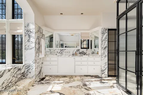 $15,995,000 | 44 Khakum Wood Road, Greenwich, CT 06831