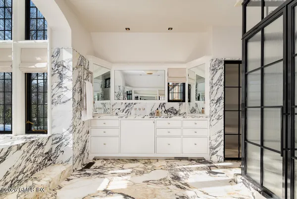 $15,995,000 | 44 Khakum Wood Road, Greenwich, CT 06831