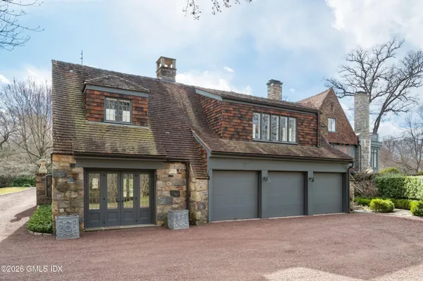 $15,995,000 | 44 Khakum Wood Road, Greenwich, CT 06831