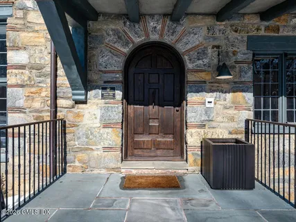 $15,995,000 | 44 Khakum Wood Road, Greenwich, CT 06831