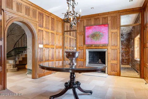 $15,995,000 | 44 Khakum Wood Road, Greenwich, CT 06831