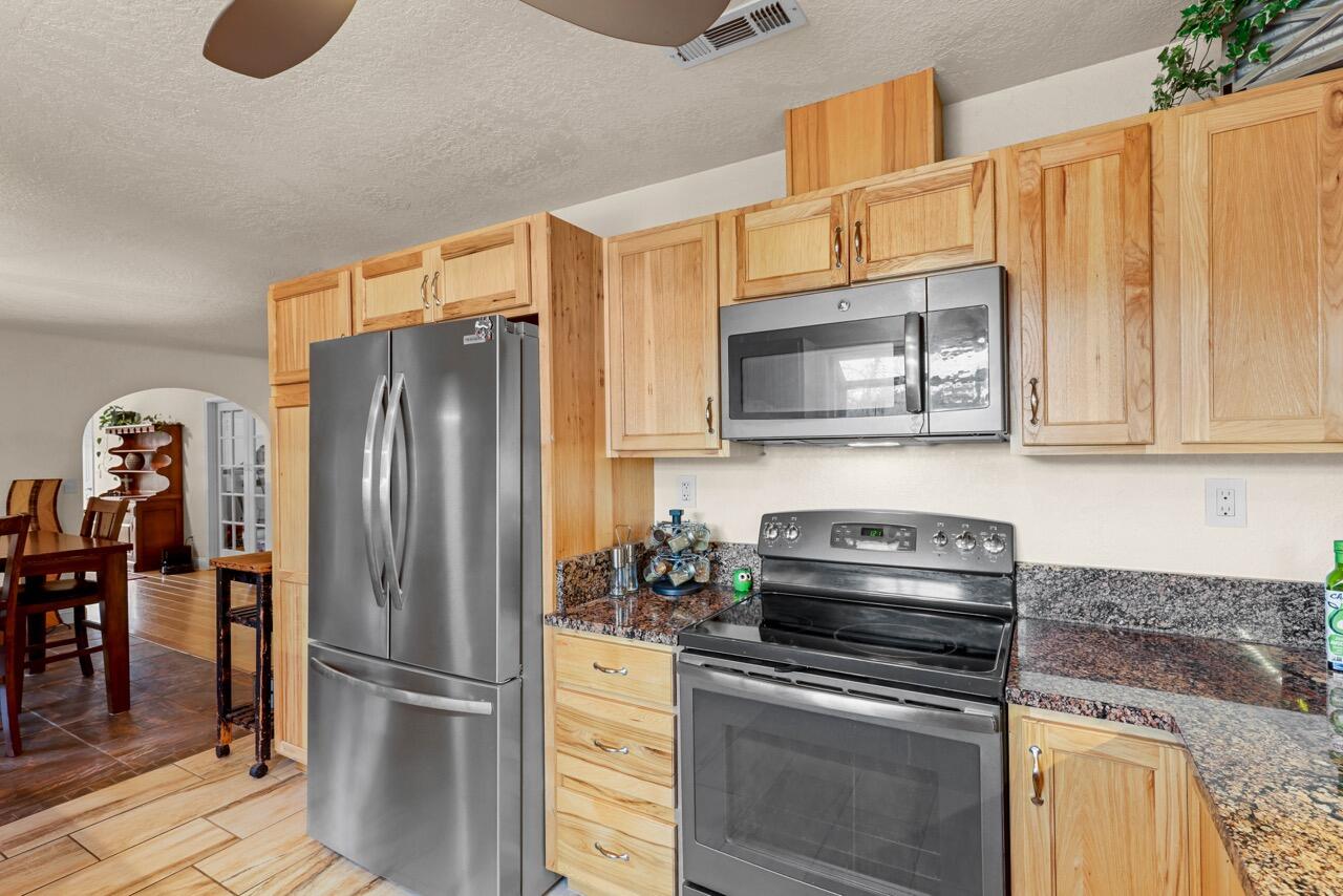 149 Queens Branch Road Rogue River, OR 97537 - Photo 14 of 48 EP1A6554 Large
