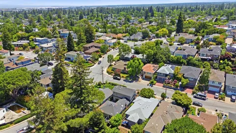$2,880,000 | 167 Oakview Drive, San Carlos, CA 94070