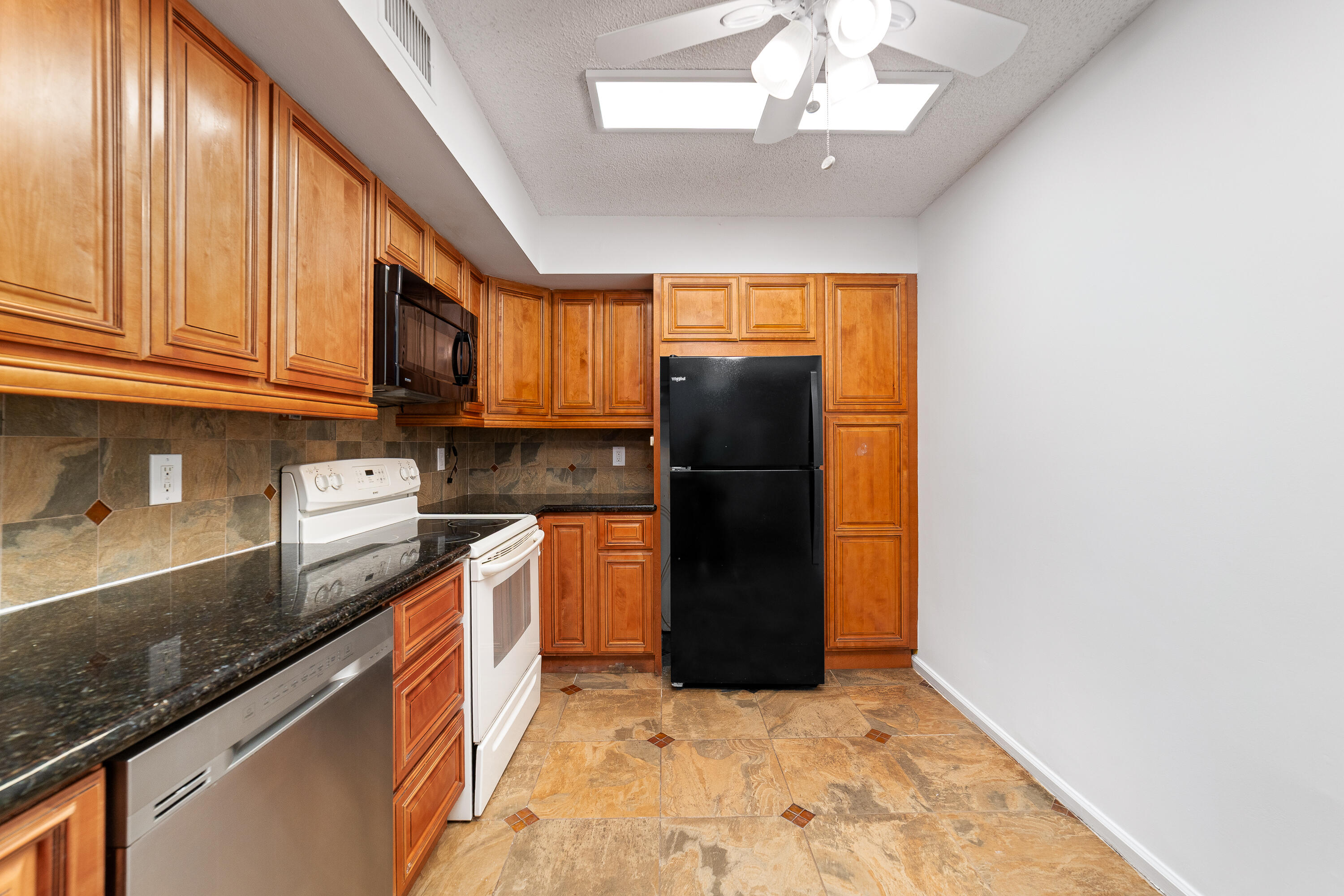 3151 Leewood Terrace, Unit L228 Boca Raton, FL 33431 - Photo 8 of 61 DSC02853