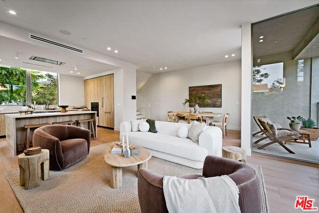 $15,950 | 755 North Alfred Street, Unit C, Los Angeles, CA 90069