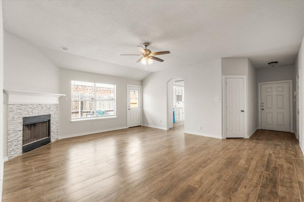 2732 Brea Canyon Road Fort Worth, TX 76108 - Photo 8 of 30