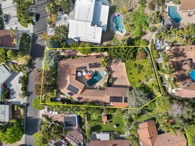 $2,465,000 | 7144 Almaden Lane, Carlsbad, CA 92009