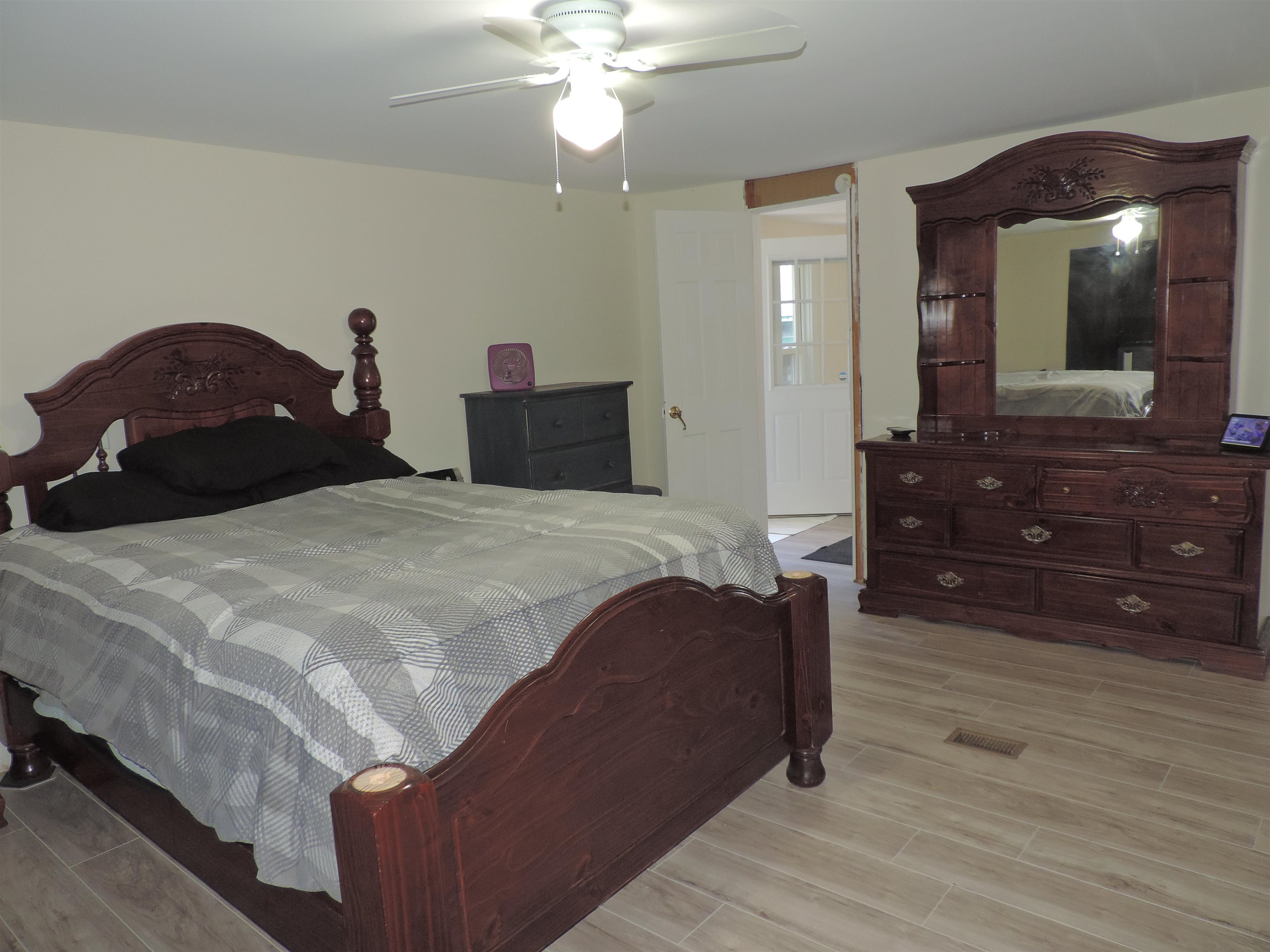 10 Allen Street Sandown, NH 03873 - Photo 14 of 28