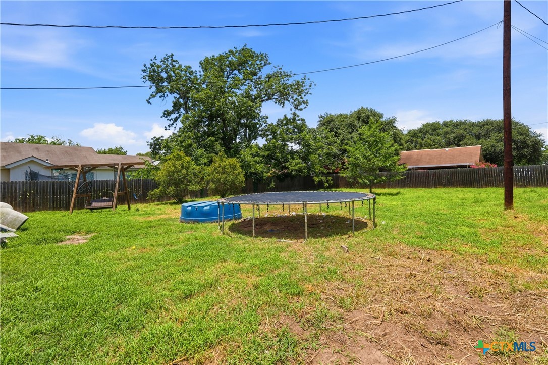 554 West Austin Street Luling, TX 78648 - Photo 42 of 47
