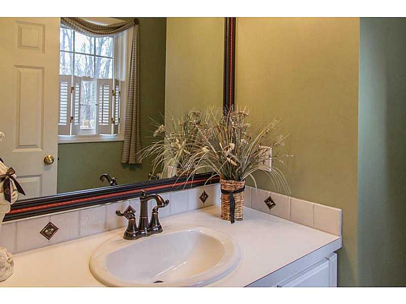 10 Tillinghast Road East Greenwich, RI 02818 - Photo 11 of 22 Bathroom. Lavette