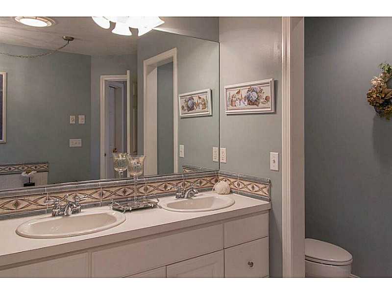 10 Tillinghast Road East Greenwich, RI 02818 - Photo 19 of 22 Master Bath/Spa.
