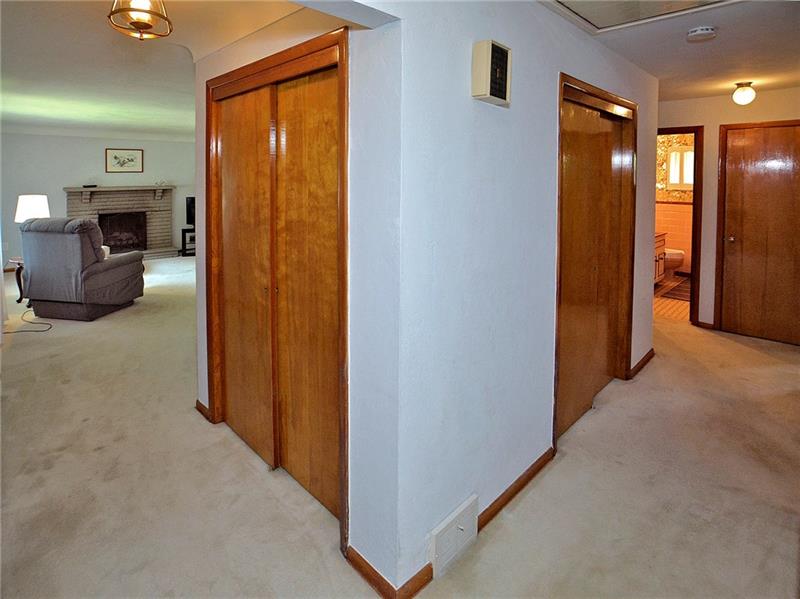 643 Filmore Road Pittsburgh, PA 15221 - Photo 12 of 21
