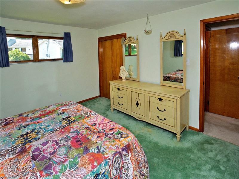 643 Filmore Road Pittsburgh, PA 15221 - Photo 14 of 21