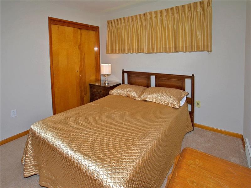 643 Filmore Road Pittsburgh, PA 15221 - Photo 15 of 21