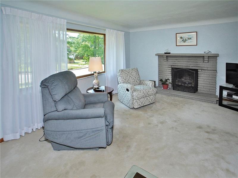 643 Filmore Road Pittsburgh, PA 15221 - Photo 7 of 21