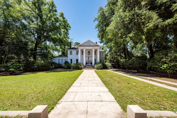 $899,000 | 458 Hampton Street, Walterboro, SC 29488