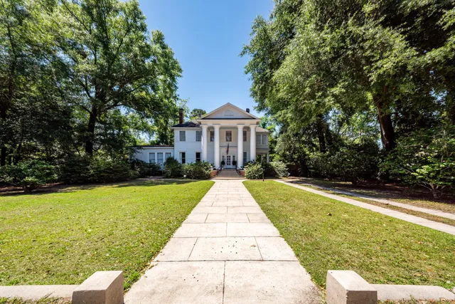 $899,000 | 458 Hampton Street, Walterboro, SC 29488