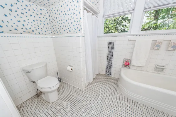 $899,000 | 458 Hampton Street, Walterboro, SC 29488