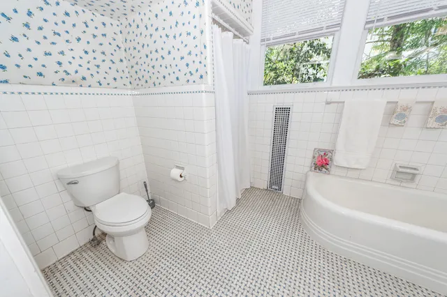 $899,000 | 458 Hampton Street, Walterboro, SC 29488