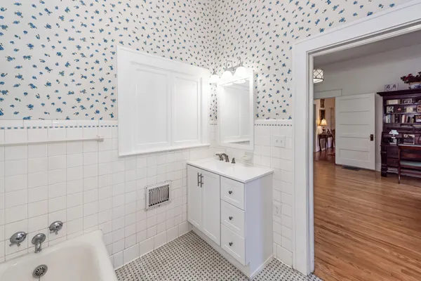 $899,000 | 458 Hampton Street, Walterboro, SC 29488