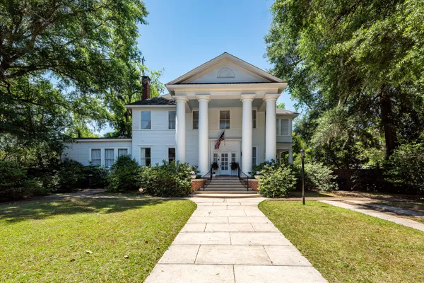 $899,000 | 458 Hampton Street, Walterboro, SC 29488