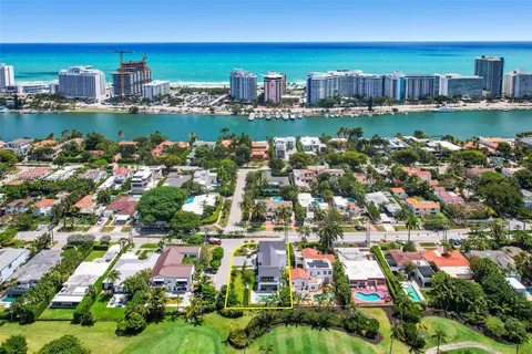 $6,995,000 | 5262 La Gorce Drive, Miami Beach, FL 33140