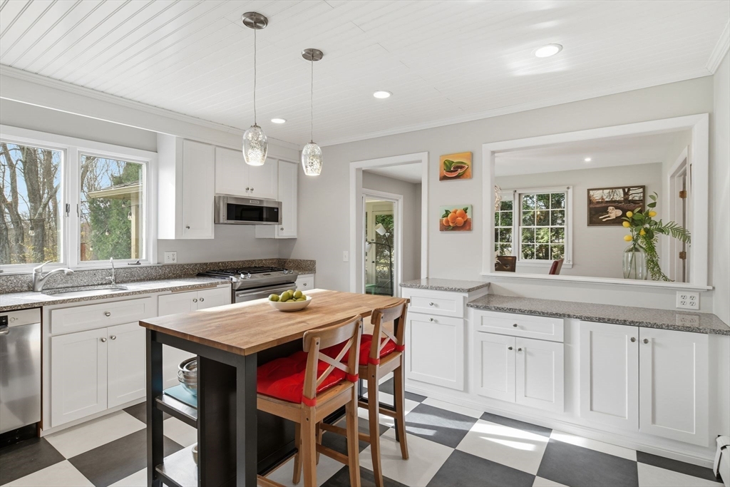 107 Front Street Leeds, MA 01053 - Photo 7 of 41 Gallery Image 7