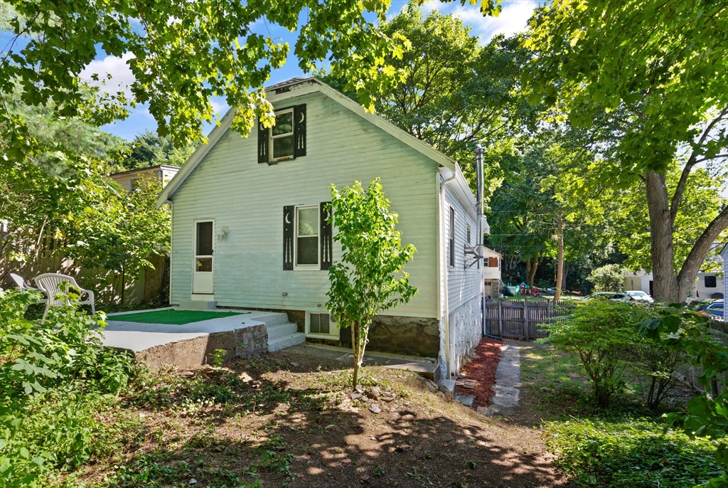 16 Moon Road Lynn, MA 01904 - Photo 20 of 23 Gallery Image 20