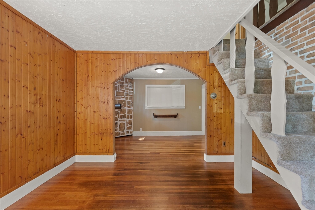16 Moon Road Lynn, MA 01904 - Photo 4 of 23 Gallery Image 4