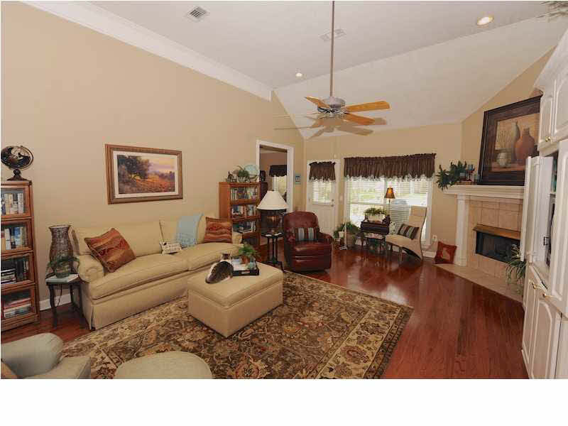 358 Pinewood Lane Ridgeland, MS 39157 - Photo 5 of 28 Den