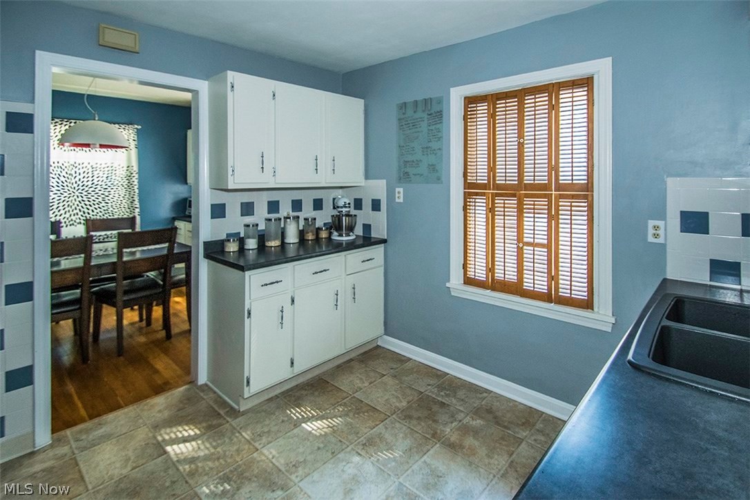 14517 Alger Road Cleveland, OH 44111 - Photo 7 of 35 Gallery Image 7