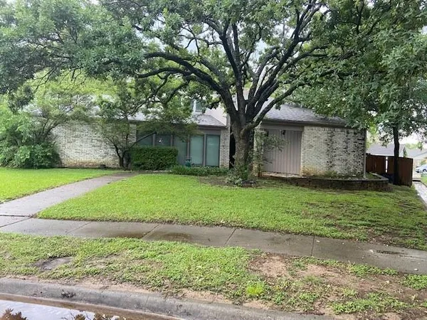 $2,700 | 742 Hummingbird Circle, Lewisville, TX 75067