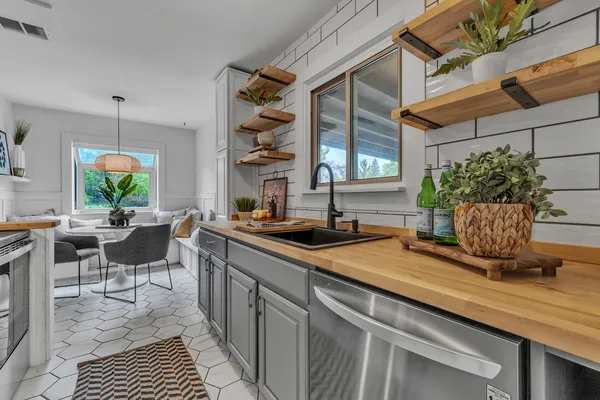 $325,000 | 2529 Hampshire Road, Ann Arbor, MI 48104
