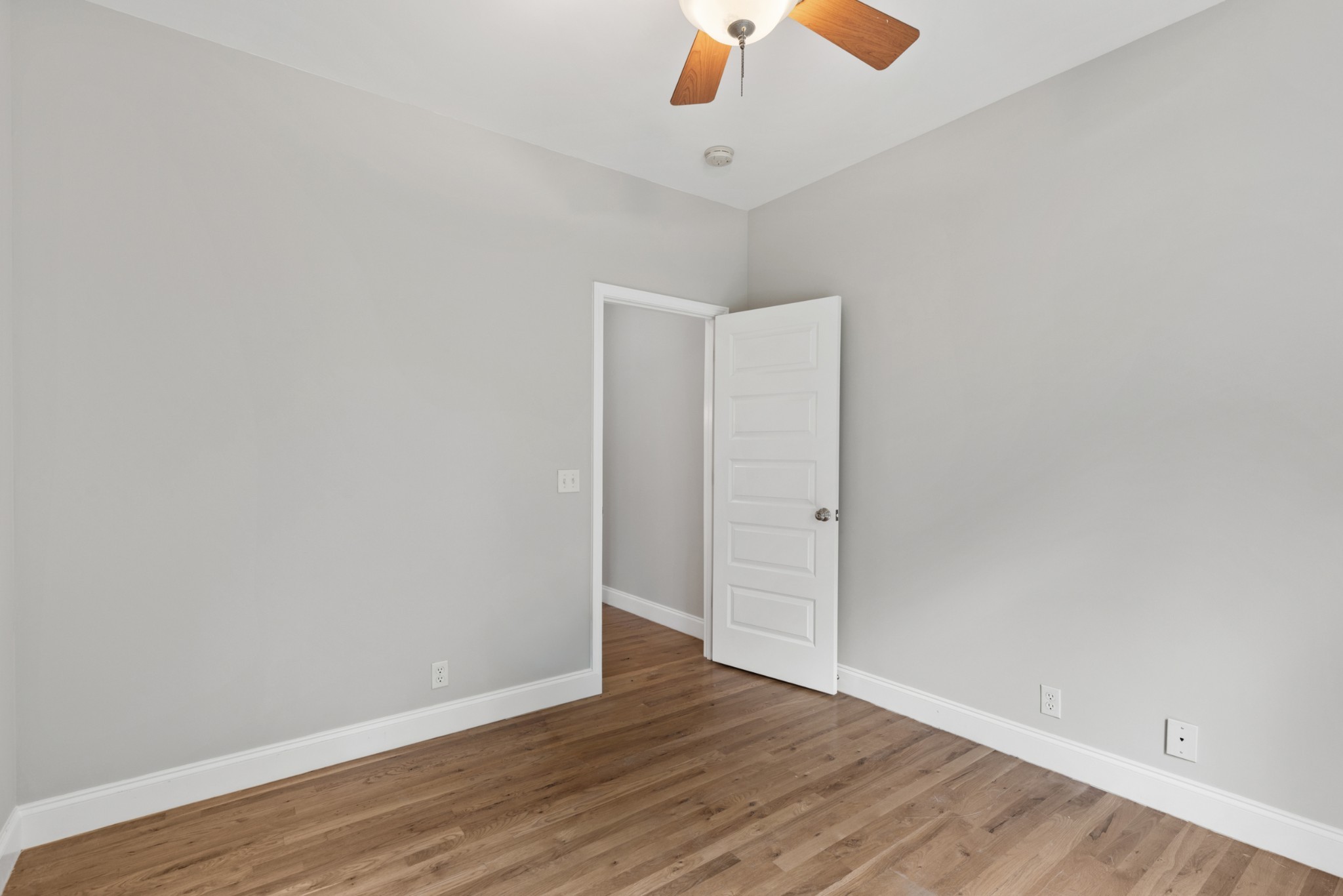 2294 Daniels Road Greenbrier, TN 37073 - Photo 18 of 52 wooden floor in an empty room