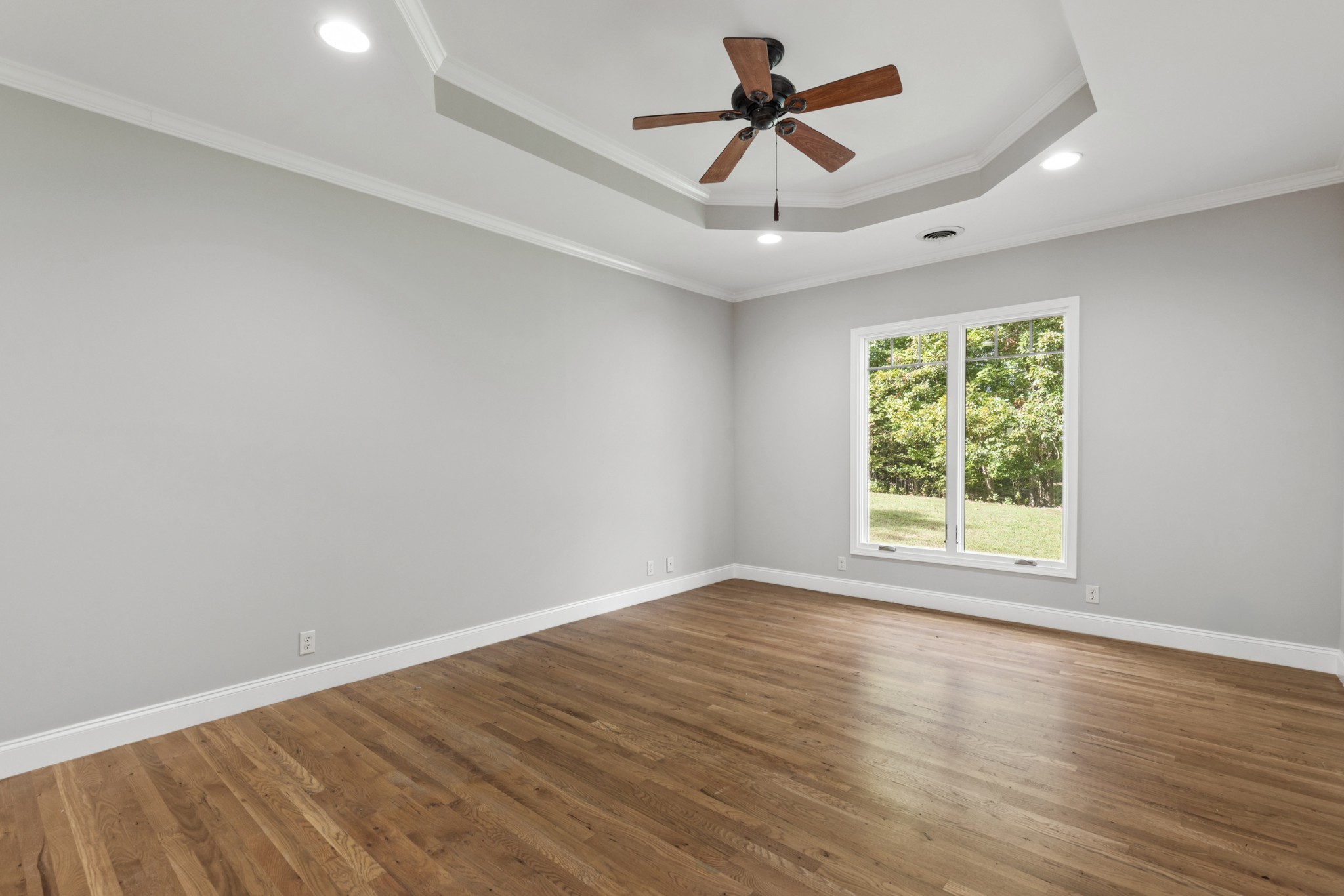 2294 Daniels Road Greenbrier, TN 37073 - Photo 25 of 52 a view of empty room with wooden floor and fan