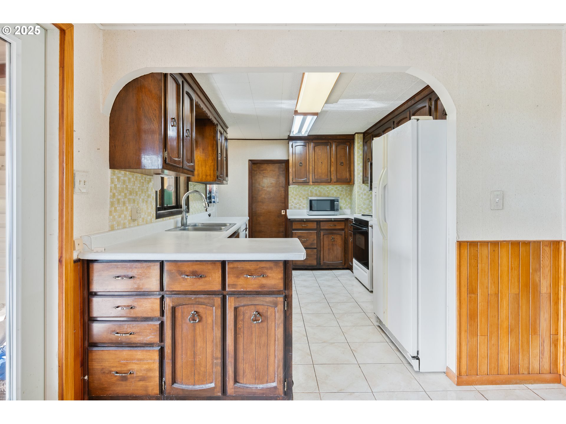 3721 Columbia Heights Road Longview, WA 98632 - Photo 11 of 42